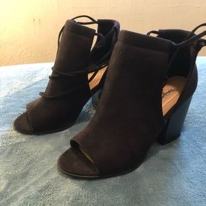 Soda chunky heel